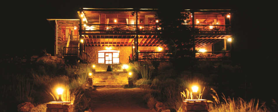 Lodge at night 