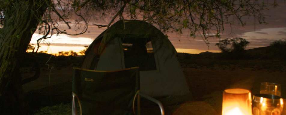 Outdoor dining - Mobile Camping Safari