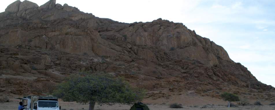 Camping in the wilds - Mobile Camping Safari