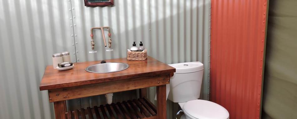 Bathroom - Ozondjou Trails