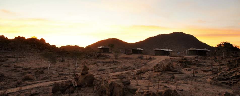 camp at late afternoon - Ozondjou Trails