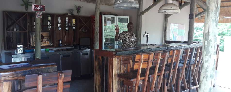Bar - Shametu River Lodge & Campsite