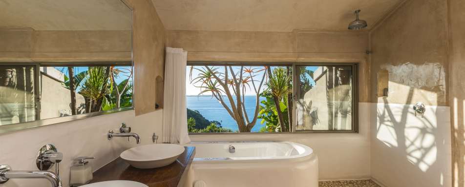 Suite Bathroom - Delamore Lodge 