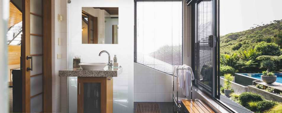 Sacred Space Bathroom - Eagles Nest 