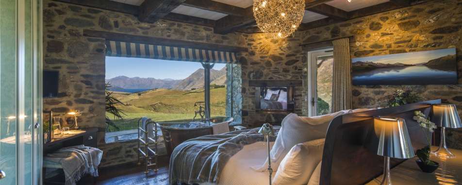 Master Suite - Mahu Whenua Ridgeline Homestead & Eco Sanctuary