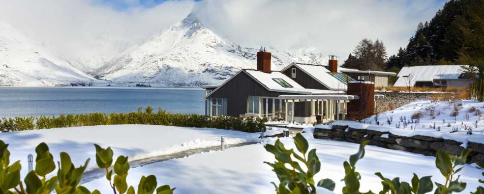 Lodge in the winter - Matakauri Lodge 