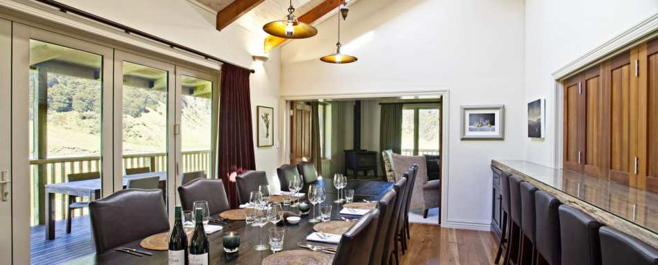 Dining Area - Minaret Station