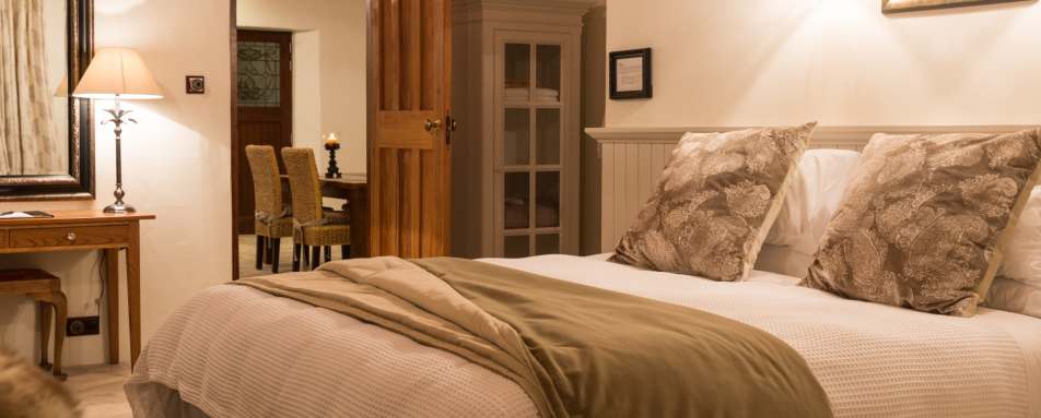 Bedroom - Mt Cook Lakeside Retreat 