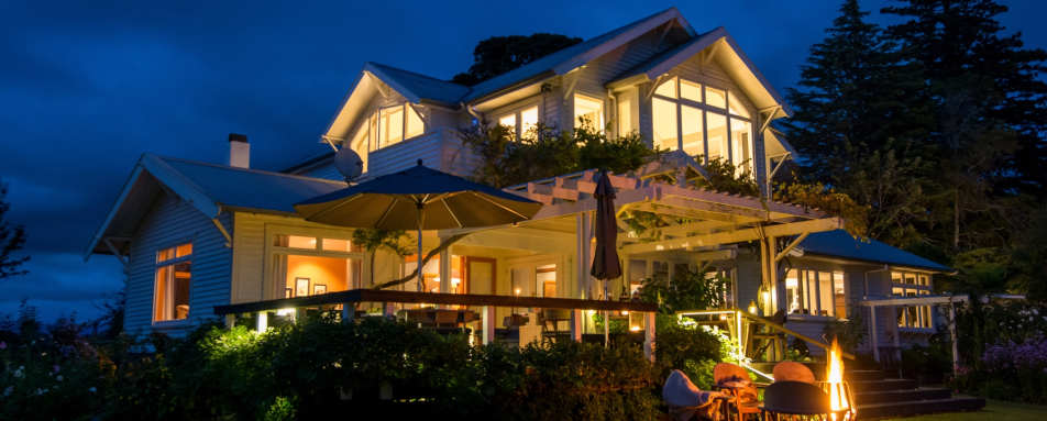 Lodge at Night - Te Koi the Lodge at Bronte 