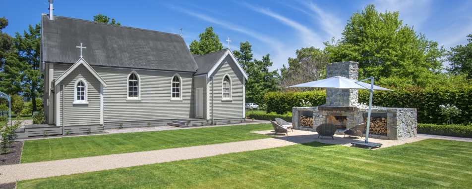 Lodge Chapel Courtyard - The Marlborough Lodge