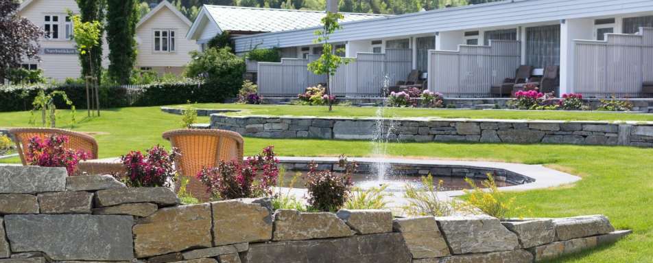 Grounds - Walaker Hotel