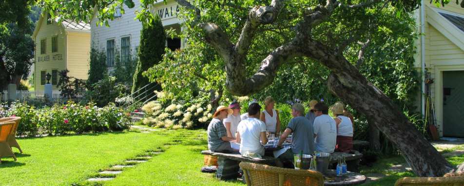 Garden - Walaker Hotel