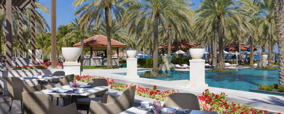 Pool Side Restaurant 