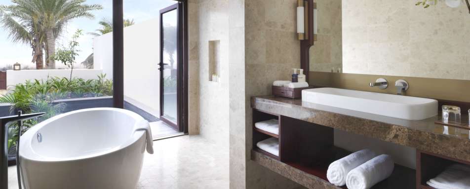 1 Bed Beach View Pool Villa Bathroom - Anantara Al Baleed Resort Salalah