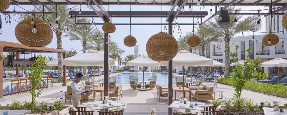 Pool Dining Mandarin Oriental Muscat 
