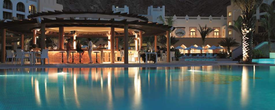 Pool Bar Al Waha - Barr al Jissah Resort and Spa