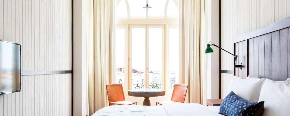 Airy interiors - American Trade Hotel