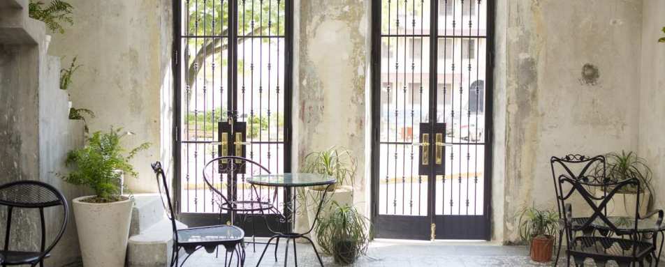 Interior decor - American Trade Hotel