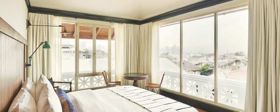 Beautiful guest rooms - American Trade Hotel