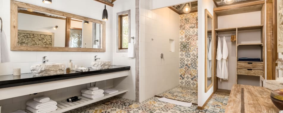 NBB Villas Int Bathroom 1 