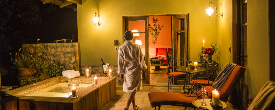 Terrace with hot tub - Hotel Sol y Luna 