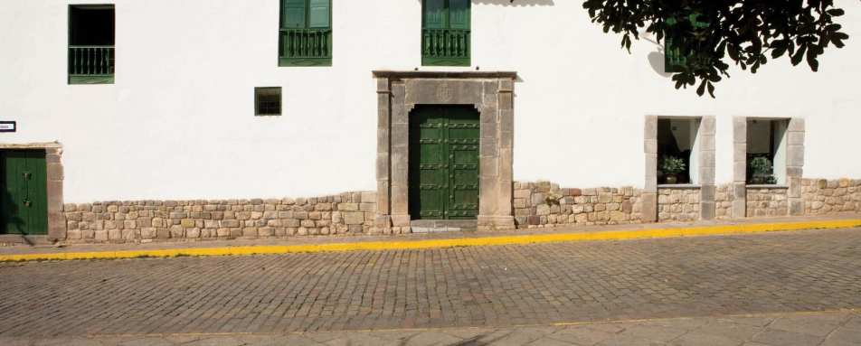 Facade - La Casona