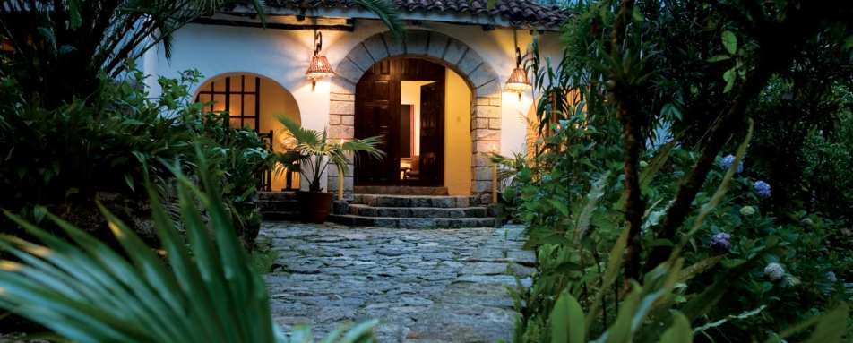 Gardens and lobby - Inkaterra Machu Picchu 