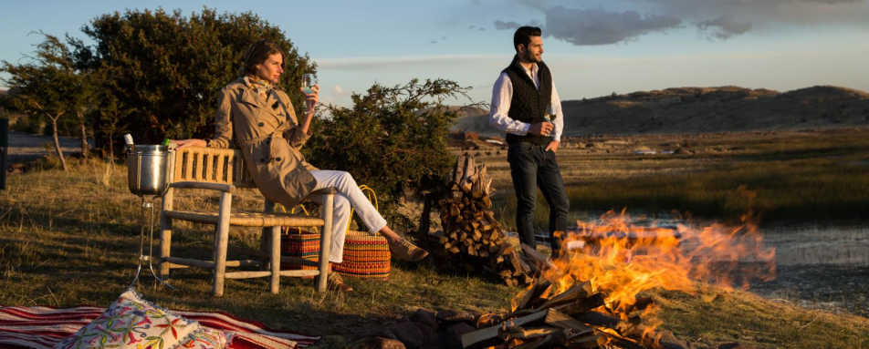 Drinks by the fire - Titilaka