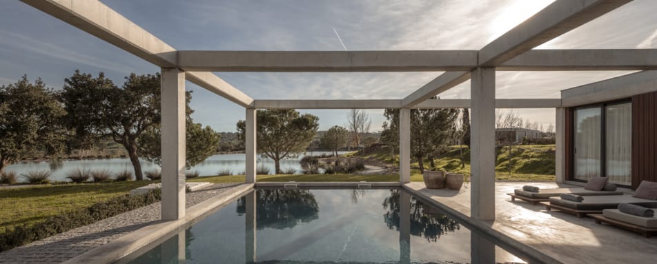 Lake Pool Villa Swimming Pool  