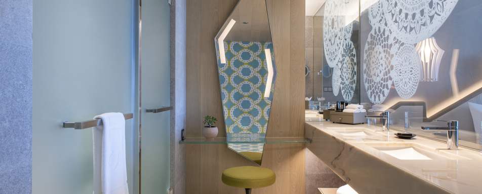 Spectacular King Bathroom 