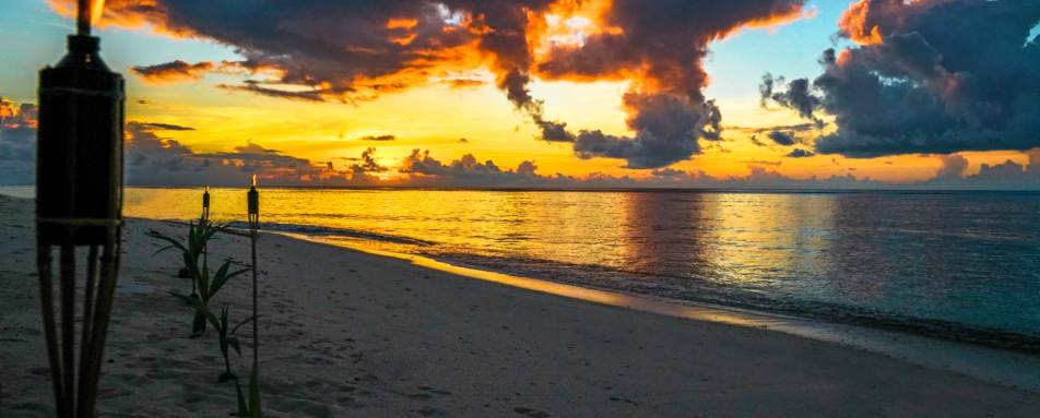 Beach Bar Sunset - Alphonse Island
