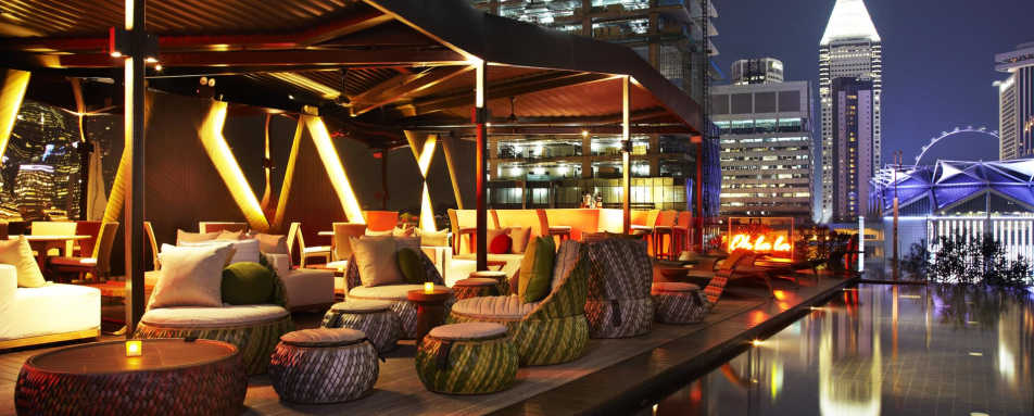 Cloud 9 Rooftop Bar - Naumi Hotel