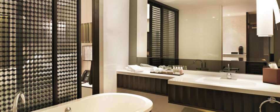 Bathroom - Naumi Hotel