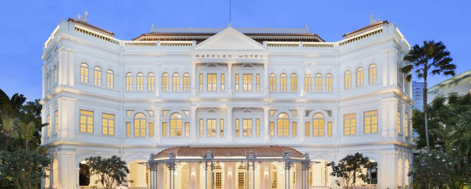 Twilight Exterior - Raffles Hotel Singapore 