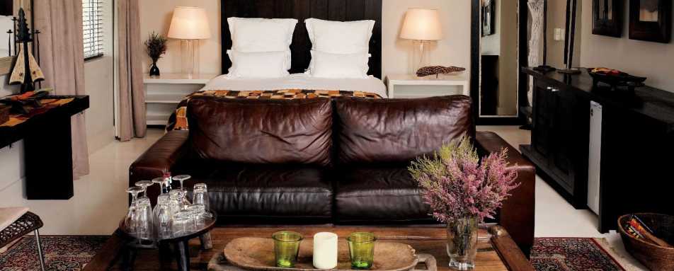 Bedroom 8 - Emily Moon