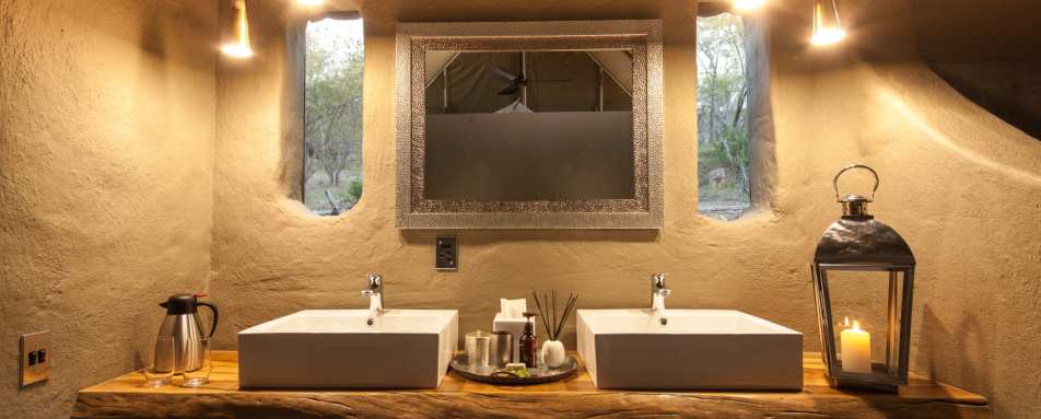 Tent bathroom - Garonga Safari Camp