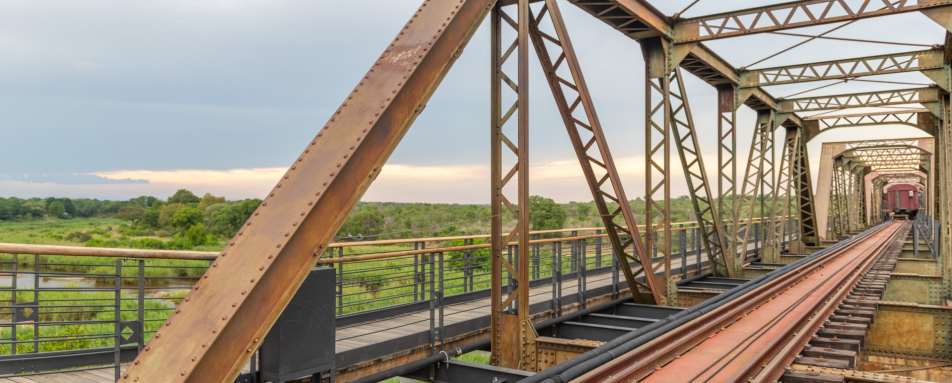 Train Tracks - Kruger Shalati 