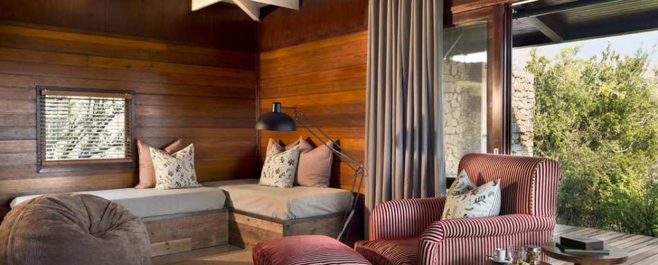 Red suite lounge - Kwandwe Ecca Lodge