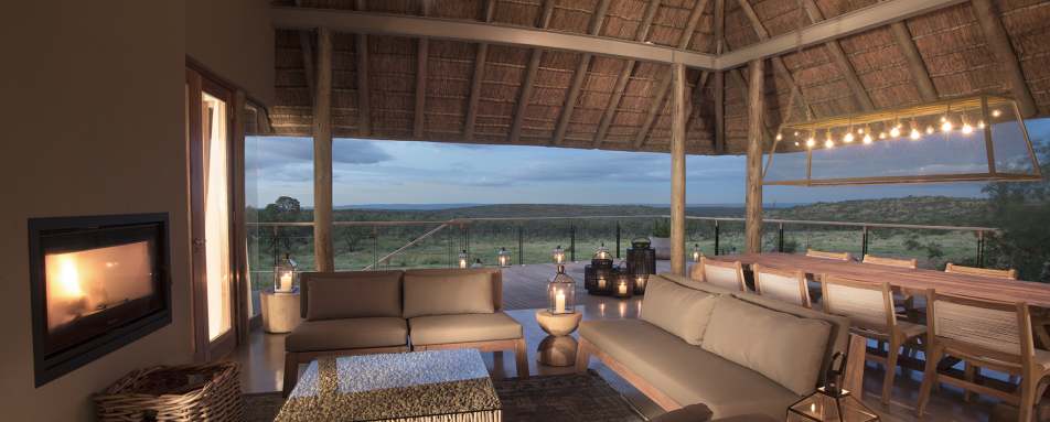 Villa lounge - Mhondoro Game Lodge