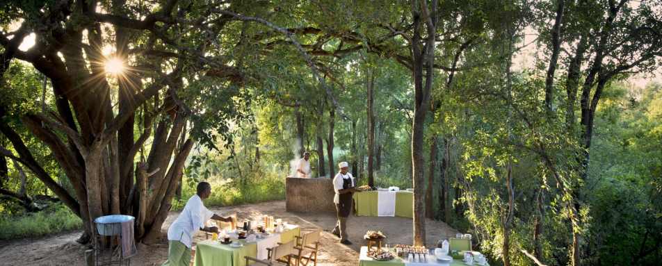 Morukuru Owner s House bush breakfast 