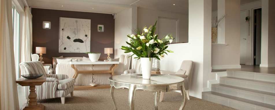 The Lounge - Sea Five