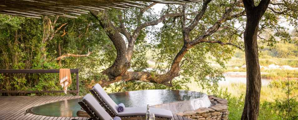 Private plunge pool at Singita Boulders 