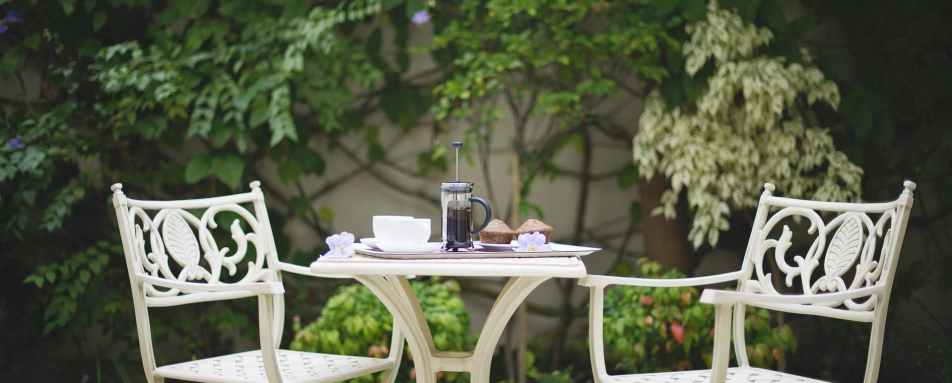 Outdoor dining - The Last Word Franschhoek