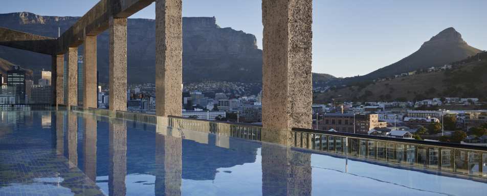 Roof top pool, The Silo