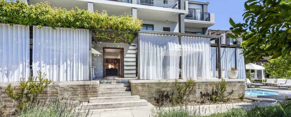 Kensington Place Exterior 