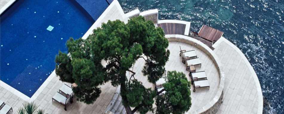 Deluxe Infinity Pool - Hospes Maricel