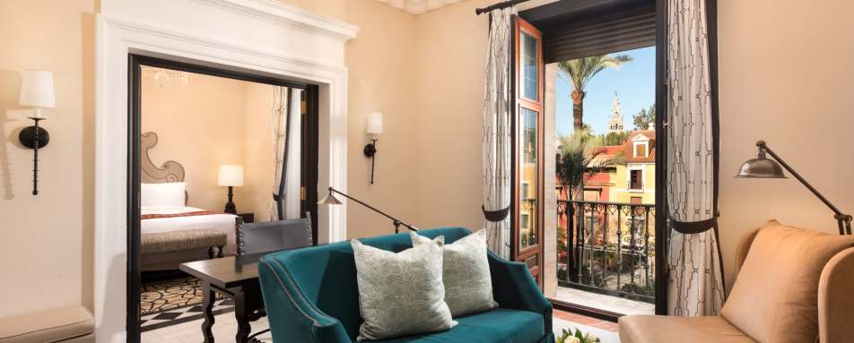 Deluxe Suite living room - Hotel Alfonso XIII