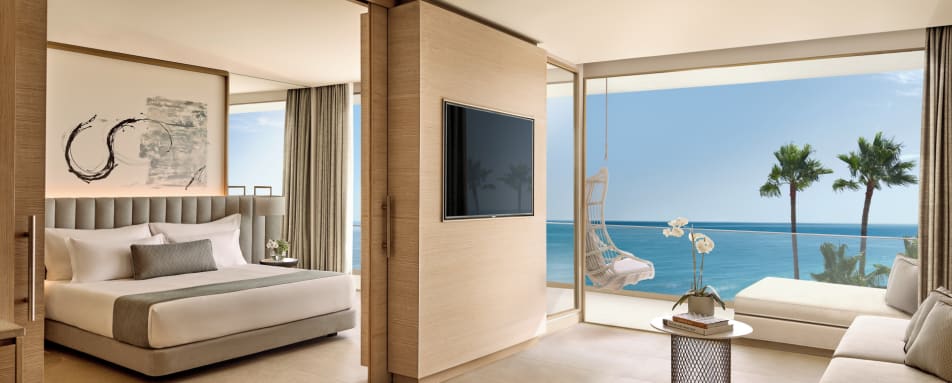  Deluxe One Bedroom Suite Sea Front View 