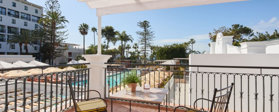 studio suite balcony 