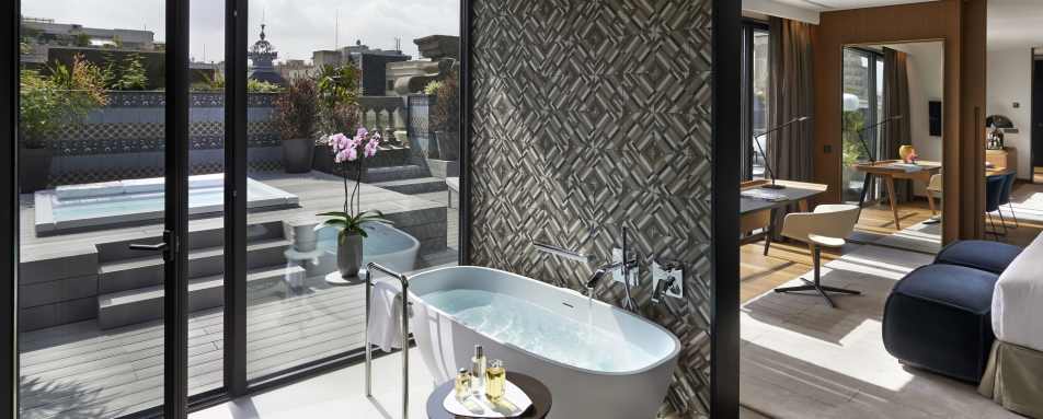 Barcelona Suite Bathroom 